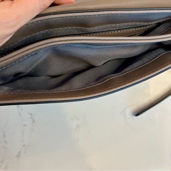 Chelsea28 Leighton Colorblock Faux Leather Crossbody Bag - Picture 9 of 15